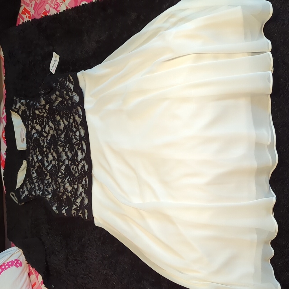 Beautiful Black And White Dress New